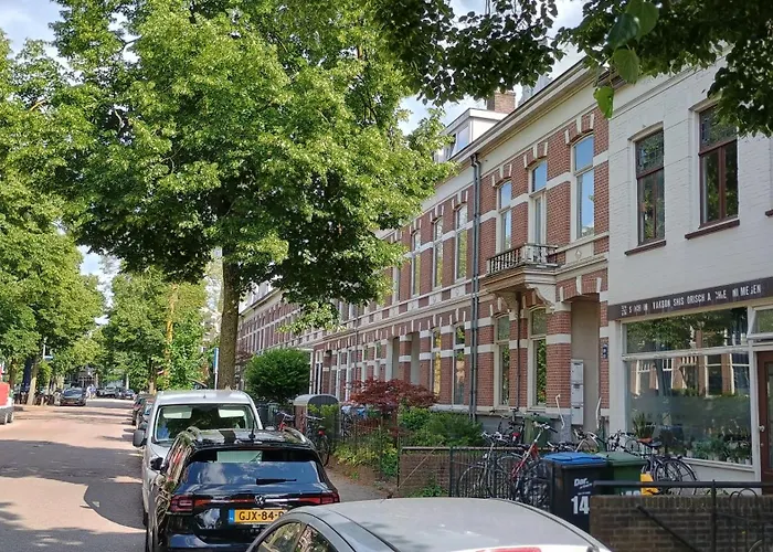 De Burght 1 - Bottendaal 아파트